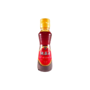 Imagen de una botella de aceite de sésamo picante Kadoya de 163 ml. La botella es de color rojo y tiene un diseño tradicional japonés. En la etiqueta se puede leer el nombre del producto, "Aceite de Sésamo Picante Kadoya", y los ingredientes, "aceite de sésamo y chile"