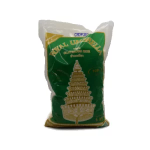 Arroz glutinoso Royal Umbrella 1kg. Bolsa de arroz glutinoso de grano largo de color blanco perlado. El logotipo de Royal Umbrella se encuentra en la parte superior de la bolsa, junto con el nombre del producto y el peso.