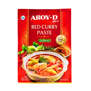 La pasta de curry rojo Aroy-D 50gr es una pasta de curry tailandesa hecha con una mezcla de especias, incluyendo chiles rojos, cúrcuma, galangal, lemongrass y ajo. Tiene un sabor picante y aromático que es perfecto para platos de carne, pescado o verduras.