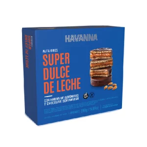 Dos alfajores Havanna Super Dulce de Leche, uno encima del otro, en una caja de cartón. Los alfajores son de color marrón claro, con una cobertura de chocolate semiamargo. El relleno es de dulce de leche espeso y cremoso.